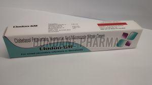 Clobetasol Propionate Neomycin And Miconazole Nitrate Cream