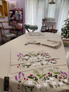 Hand Embroidered Table Linen Set