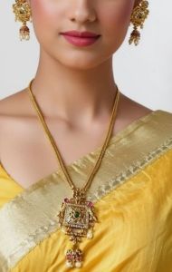 Metal Necklace Set