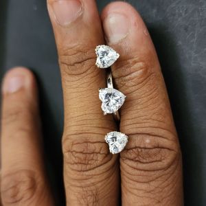 Pretty Heart Shape Diamond Stud Earrings
