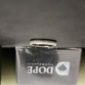 Round Cut Diamond Eternity Band