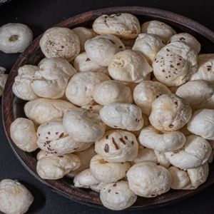 6 Suta Raw Makhana