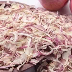 Dehydrated Red Onions