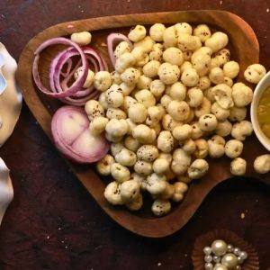 Roasted Onion Garlic Flavoured Makhana