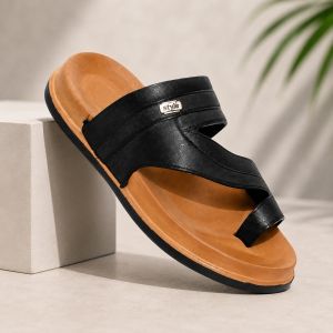 Mens Black and Tan Casual Wear Toe Ring Slipper
