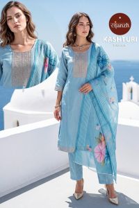 Women Kasturi Embroidered Kurti Set
