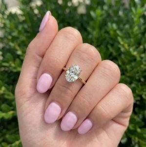 2 Carat E VVS2 IGI Certified Oval Cut Lab Grown Diamond Ring
