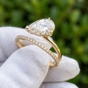 22k Pear Shaped Center Stone Lab Grown Diamond Engagement Ring