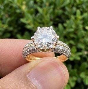 2CT E VVS2 Round Lab Grown Diamond Engagement Ring