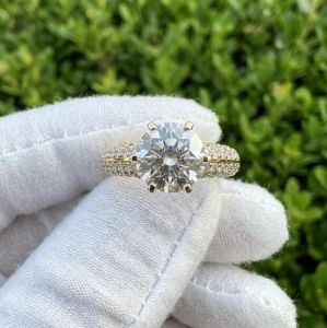 2CT E VVS2 Round Lab Grown Diamond Engagement Ring