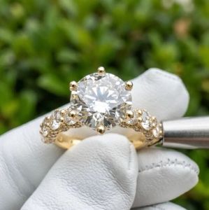 3.00 CT Round Brilliant Cut E VVS2/VS1 Lab Grown Diamond Ring