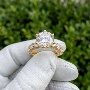 3.00 CT Round Brilliant Cut E VVS2/VS1 Lab Grown Diamond Ring