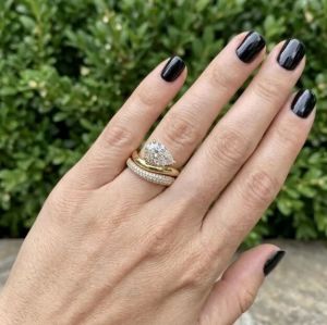 3 CT Pear Cut E VVS2 Lab Grown Diamond Bridal Ring Set