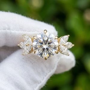 3 CT Round Cut E VVS2/VS1 IGI Certified Lab Grown Diamond Engagement Ring