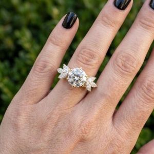 3 CT Round Cut E VVS2/VS1 IGI Certified Lab Grown Diamond Engagement Ring