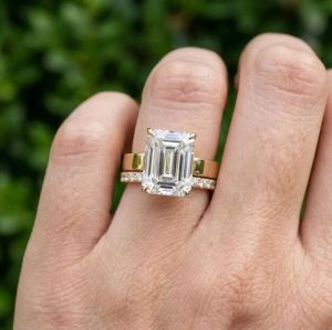 3CT Emerald Cut E VVS2/VS1 Labgrown IGI Certified Diamond Ring Set
