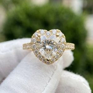 3CT Heart Cut E VVS2/VS1 Lab Grown IGI Certified Diamond Ring