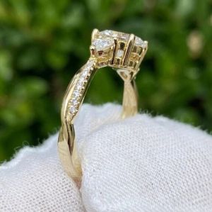 3CT IGI Certified E VVS2 Oval Lab Grown Diamond Engagement Ring