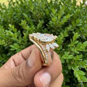3CT Marquise Cut E VVS2/VS1 Lab Grown Diamond Engagement Ring Set