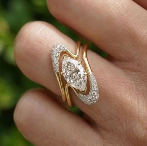 3CT Marquise Cut E VVS2/VS1 Labgrown Diamond Bridal Ring Set