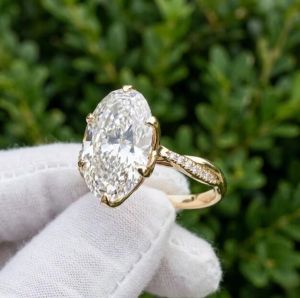 3Ct Oval Cut E VVS2/VS1 Lab Grown Diamond Ring