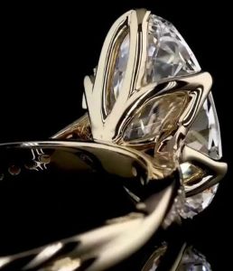 3Ct Oval Cut E VVS2/VS1 Lab Grown Diamond Ring