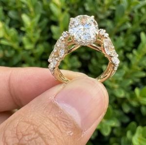 3CT Oval Cut E VVS2/VS1 Lab Grown Diamond Engagement Ring