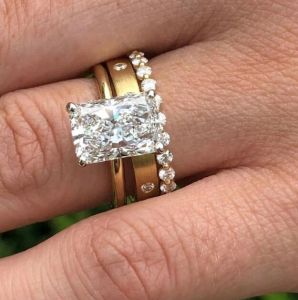 3CT Radiant Cut E VVS2/VS1 Lab Grown Diamond Ring Set