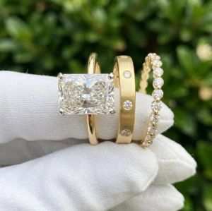 3CT Radiant Cut E VVS2/VS1 Lab Grown Diamond Ring Set