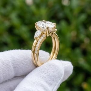 E VVS2/VS1 IGI Certified Oval Cut Lab Grown Diamond Bridal Ring Set