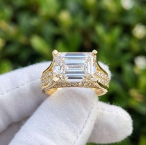 Emerald Cut E VVS2/VS1 Lab Grown Diamond Engagement Ring