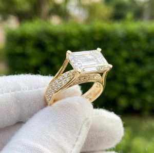 Emerald Cut E VVS2/VS1 Lab Grown Diamond Engagement Ring
