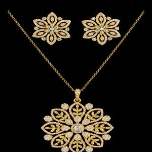 Lab Grown Diamond Flower Pendant Set