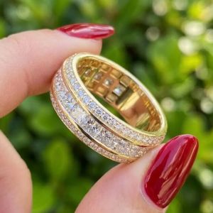 Luxury 7mm Width Princess Cut Lab Grown Diamond Eternity Ring
