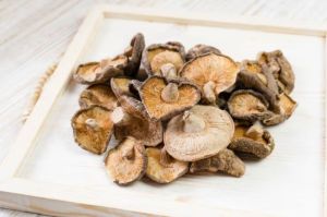 Naturally Dehydrated Oyster Mushroom Slices