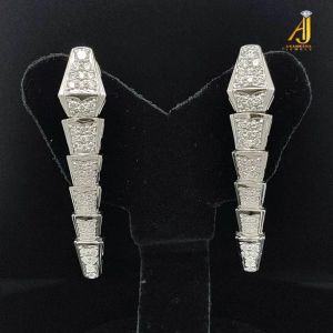 White Gold Serpentine Diamond Necklace
