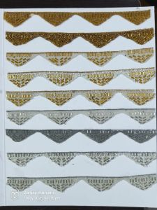 Tradition Triangle Lace