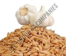 dehydrated garlic flakes