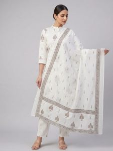Ladies White Printed Cotton Ethnic Suit