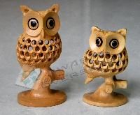 WOODEN OWL STATUE UNDERCUT