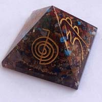 Usai Reiki Chakra Orgone Pyramid