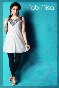 Fab Nisa Kurti