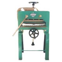 SMALL PAPER CUTTING MACHINE