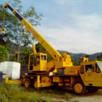 Heavy Duty Crane Rental Services