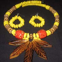 Beaded Leaf Necklace Set