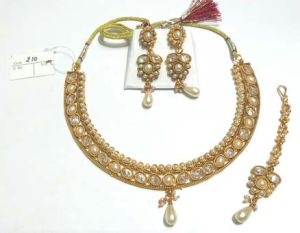 Polki Necklace Set