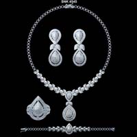 Diamond Necklace Set (SNK 4545)