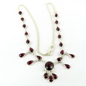 Sterling Silver Necklaces (Breathtaking Romantic Garnet Hook Lock 925)