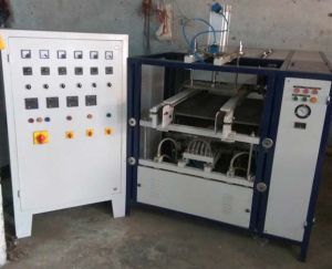 Automatic Vacuum Forming Machine