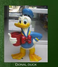 Donald Duck Sculpture